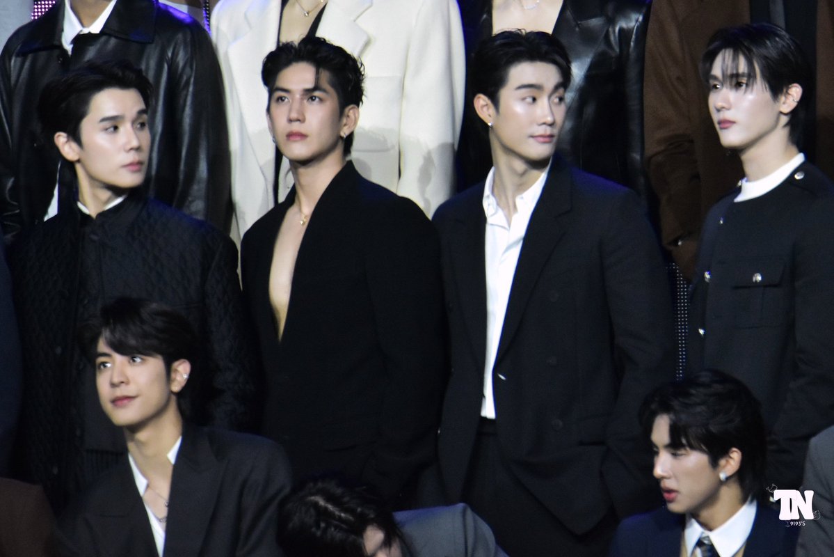 TN9193s's tweet image. 25.11.25

แก๊งเฮีย🥹🩵🧡

#GMMTV2026 
#jimmyyjp #sea_tawinan #fforce_ #kasibook