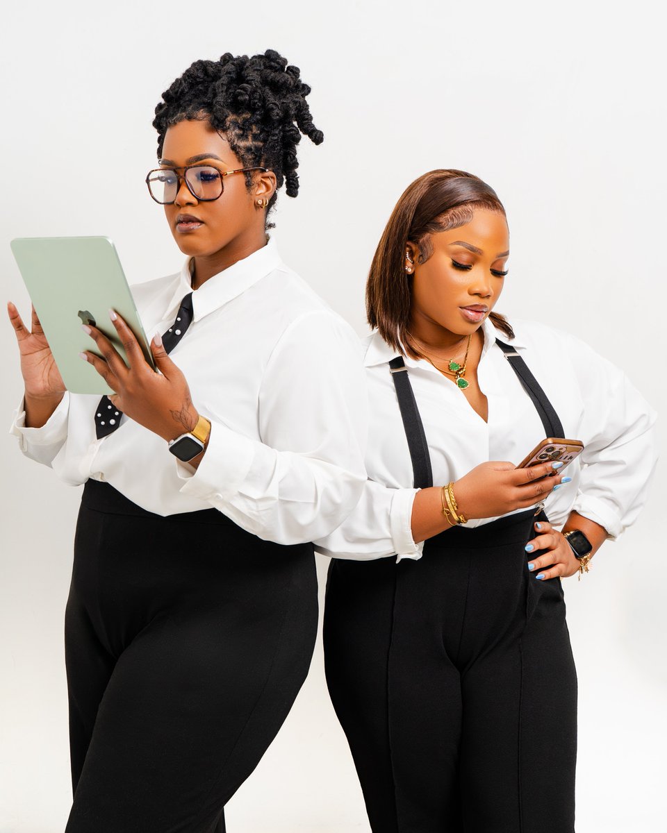 deanbartley_'s tweet image. Double the focus. Double the power 🖤🤍
#BossMode

Check out the magic here: @theaestheticloftja

#DeanBartley #Photography #Photographer
#JamaicanPhotographer #PhotoSession #Photoshoot
#BrandSession #BrandShoot #PicOfTheDay
#PhotoOfTheDay #Beauty #Beautiful