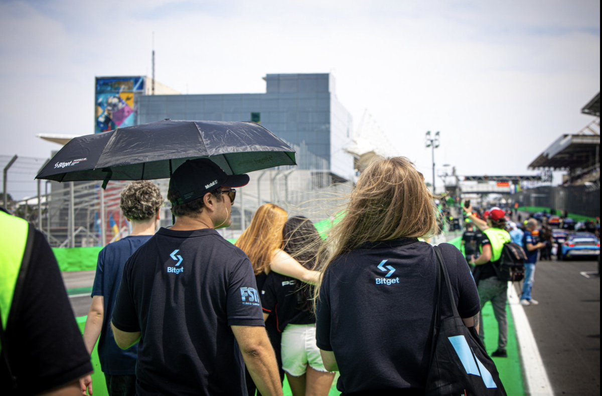 bitget's tweet image. A full-throttle #PorscheCup weekend 🏁🔥

We showed up with Bitget’s speed, precision — and plenty of merch for the fans around the circuit.

On to the next stop!

#EventWithBitget
