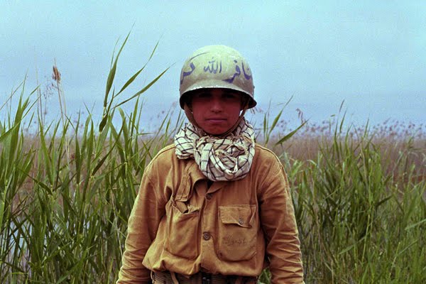 اگر بر كشوری نوای دلنشین تفكر بسیجی طنین انداز شد چشم طمع دشمنان و جهانخواران از آن دور خواهد گردید.
#بسیج_مردم
#آفتاب_امید