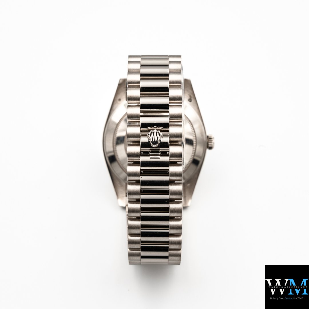 🏷️For Sale🏷️

Brand: Rolex

Model: Day-Date 40

Reference: 228239-0007

Warranty Date: 📆 2️⃣0️⃣2️⃣1️⃣📆

Condition: 🧼 Mint Preowned🧼

Box/Papers: 📦✅ 📄✅
Serialised White Tag❌

Price: 💷 £32,750 (£7,650 Saving From RRP)

Reach out to us on WhatsApp:

(+44) 07539 430 168