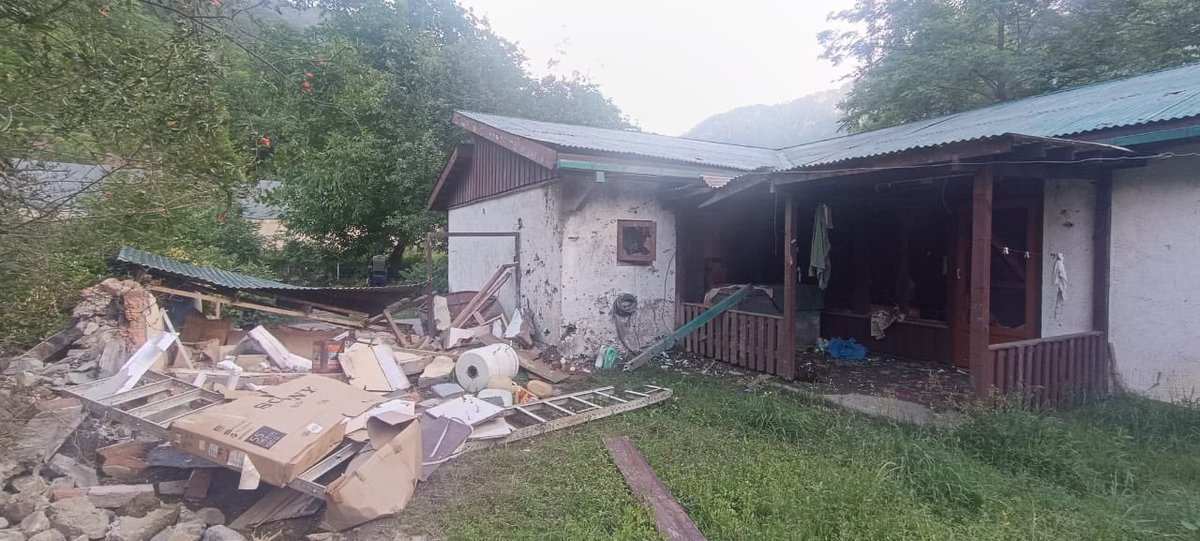 CISFSouth's tweet image. *CISF’s Commandant Ravi Yadav &amp;amp; 18 teammates earned the DG’s Disc for heroic actions in #OperationSindoor (May 2025)*!

Evacuated 250 civilians from Uri Hydro amid shelling, reinforced bunkers, neutralised drones.

 #CISF #Bravery #NationalSecurity #Uri #DutyAboveSelf
@CISFHQrs