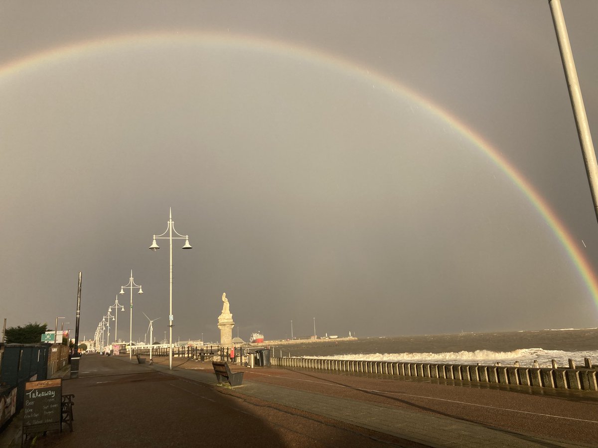 Todays views in Suffolk <a href="/JaneFallon/">Jane Fallon</a> <a href="/rickygervais/">Ricky Gervais</a> ❤️