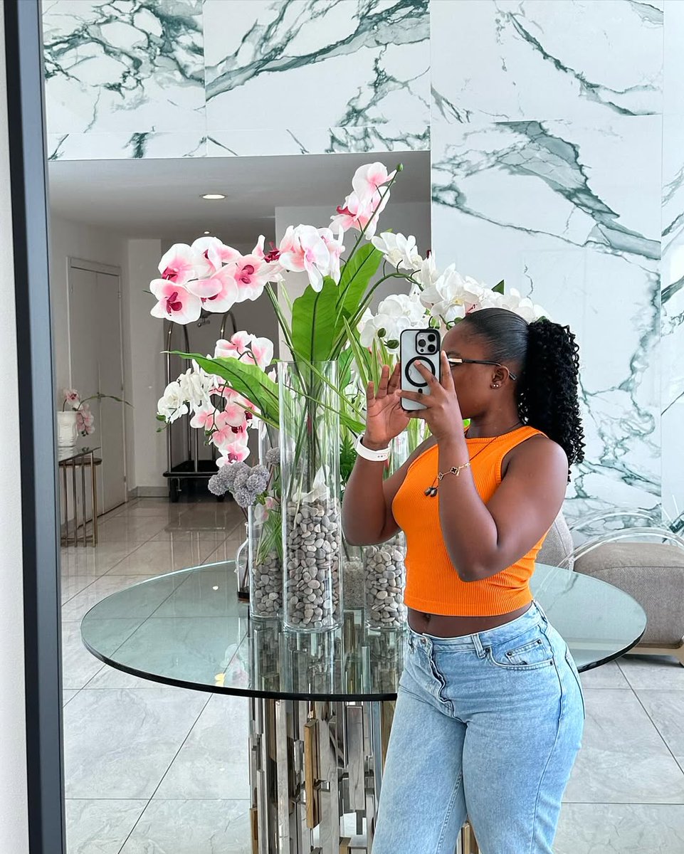 digital_kobby's tweet image. All thanks to digitstem for creating such an amazing platform 😍. 15 sales bagged 🥳. Thank you @digitstem 👑👑