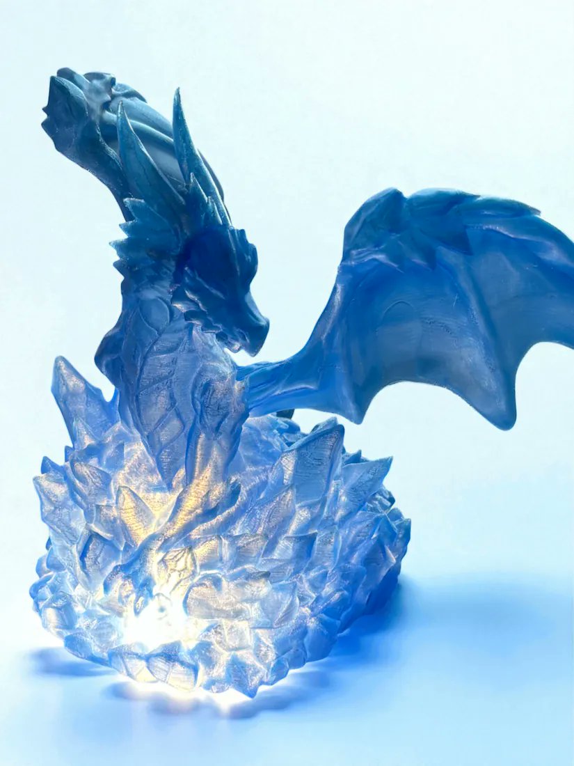 Utman43's tweet image. Want a gift that actually wows your gamer or hobbyist friend? I craft custom 3D prints and laser-engraved pieces for memorable, personal presents. Discover ideas and order at wondracraft.com 🎮✨ #GamerGifts