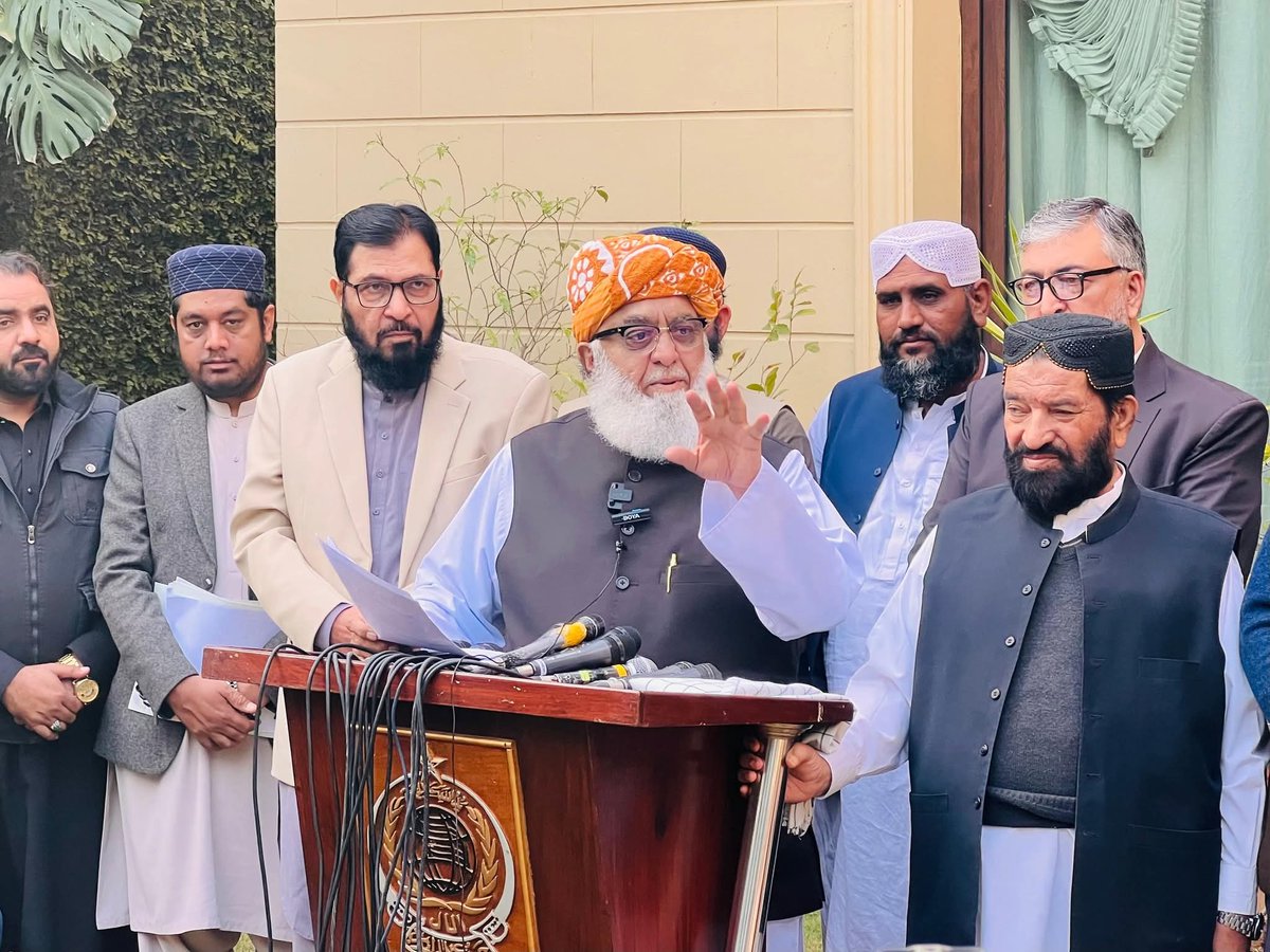 26ویں ترمیم باہمی مشاورت سے ہوئی تھی، مگر 27ویں ترمیم میں اپوزیشن کو مکمل طور پر نظر انداز کیا گیا
#JUIRejects27thAmendment