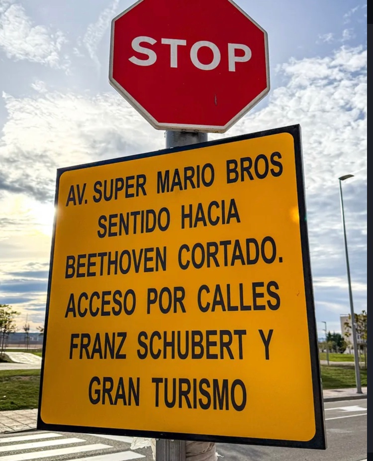 cacapota's tweet image. zaragoza no es un lugar real