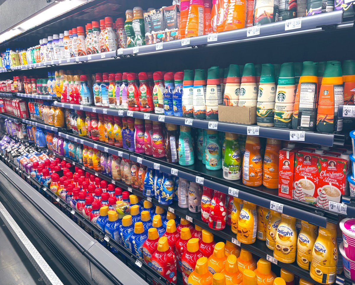 TilllyNeonn's tweet image. America has a problem and it’s coffee creamers cause what the fuck is this?????