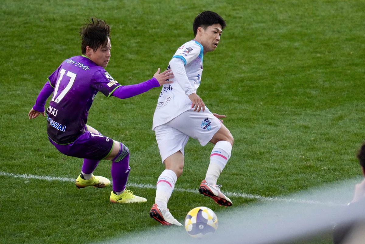 voissdefor1's tweet image. MF16  西澤 健太 選手 ①
J2リーグ 第37節 2025.11.23
サガン鳥栖vs 藤枝MYFC 0-0 draw
清水サポさんもたくさん応援に来てくれた藤枝戦
故郷の静岡で勝利するところを届けたかったはず
何度もチャンスを作ったけど1点が遠かった
#西澤健太
#サガン鳥栖
#清水エスパルス
#spulse
#藤枝鳥栖 
#J撮り