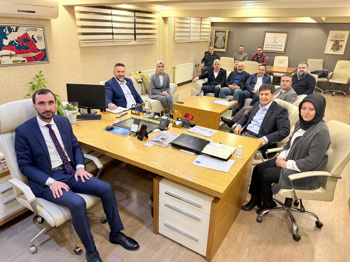 Haftalık Olağan Yürütme Kurulu toplantımızı İlçe Başkanımız Sayın Kadir Karapınar Başkanlığında gerçekleştirdik. 

<a href="/RTErdogan/">Recep Tayyip Erdoğan</a> 
<a href="/hakanhanozcan/">Hakan Han ÖZCAN 🇹🇷</a> 
<a href="/erhansarigol/">Erhan Sarıgöl</a>
<a href="/AkpartiAnkara/">AK Parti Ankara</a> 
<a href="/AKadirkarapinar/">Kadir KARAPINAR🇹🇷</a>
<a href="/akkadinkeciorn/">AK Kadın Keçiören</a>
<a href="/AkgencKecioren/">AK GENÇLİK KEÇİÖREN</a>