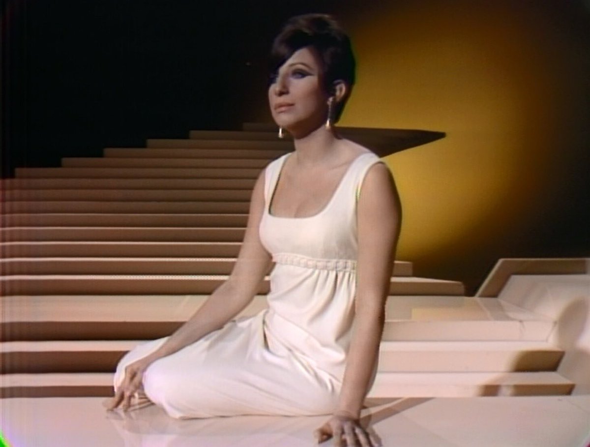 heyjaeee's tweet image. Bring back tv specials!