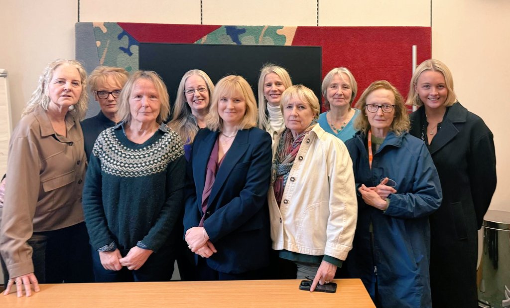 RosieDuffield1's tweet image. Standing room only for my emergency meeting on the Puberty Blockers Trial - not one person or organisation in the room thinks we should be experimenting on children #StopthePBTrial Most parties/Ind MPs were v well represented with experts such as @sueevansprotect giving evidence.