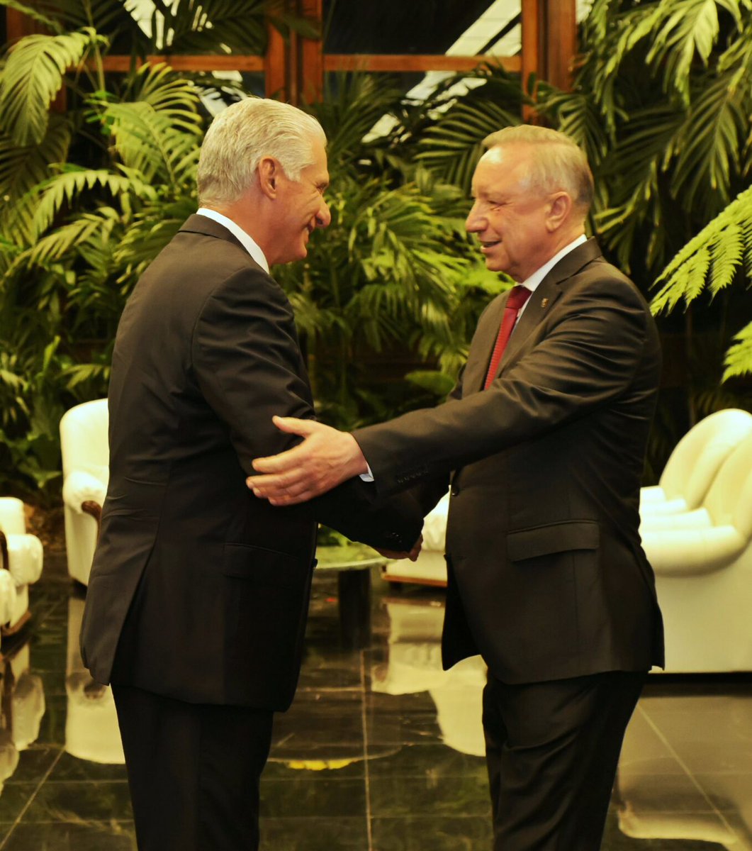 RP_OndaAlegria's tweet image. 🇨🇺🇷🇺| #Cuba y #Rusia profundizan nexos bilaterales en encuentro de alto nivel

ℹ️ Ampliamos la información en el sitio web de #RadioProgreso #LaOndaDeLaAlegría 👇🔗 radioprogreso.icrt.cu/cuba-y-rusia-p…

#cooperacion #RadioCubana #SonidoParaVer #Noticias #Actualidad