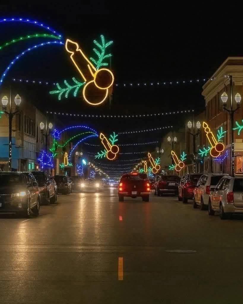 Santa Clause is coming … 

😂

 🍆