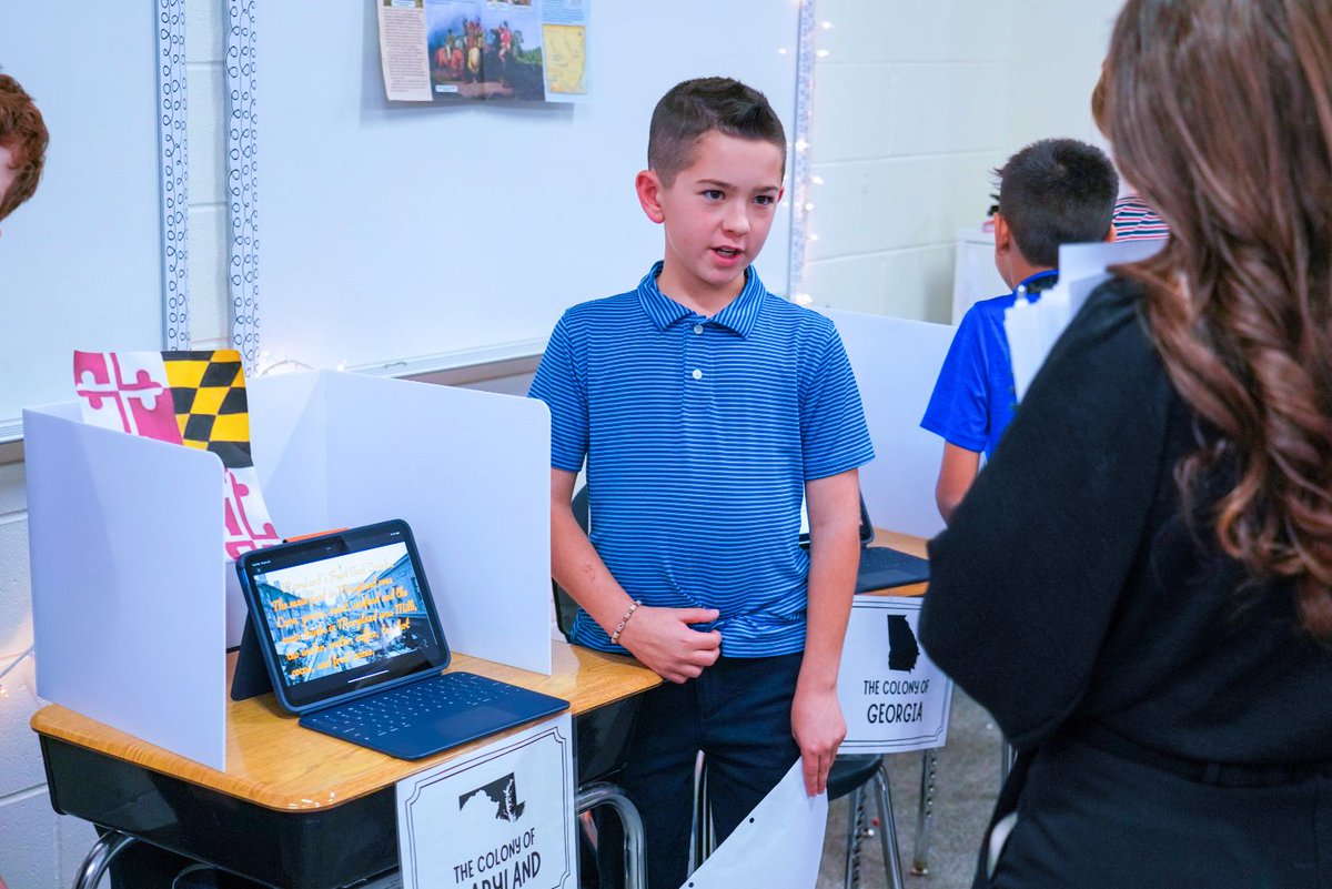 charchristiannc's tweet image. Fifth graders took part in a gallery walk presentation called the Colonial Museum Exhibit! Each student selected a colony to research, exploring how the American Revolution influenced their chosen colony. 🏛️🗽📚 #ccsKnights #AmericanHistory🇺🇸 #LearningisFun
