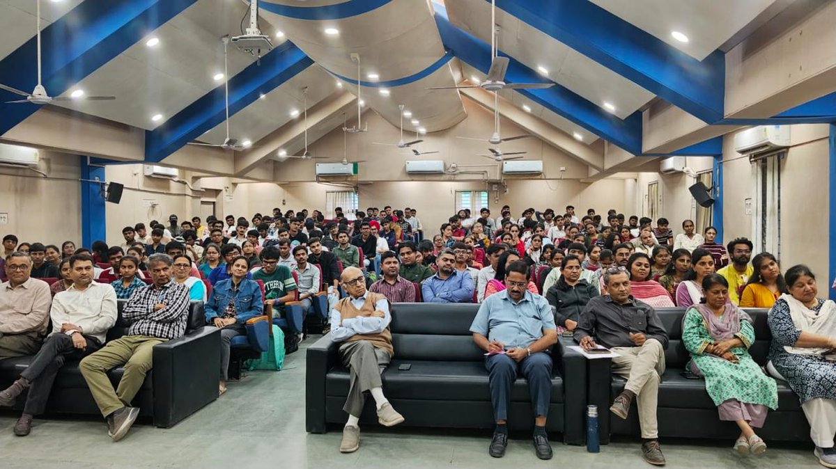 OfficialVgec's tweet image. 🌼 Successful completion of “મન-દુરસ્તી: Inspiring Insights of Mental Wellness” at VGEC! Grateful to Dr. Prashant Bhimani and Shri Bipin Talati for their support. 🌿 #MentalWellness #VGEC #PositiveMindset