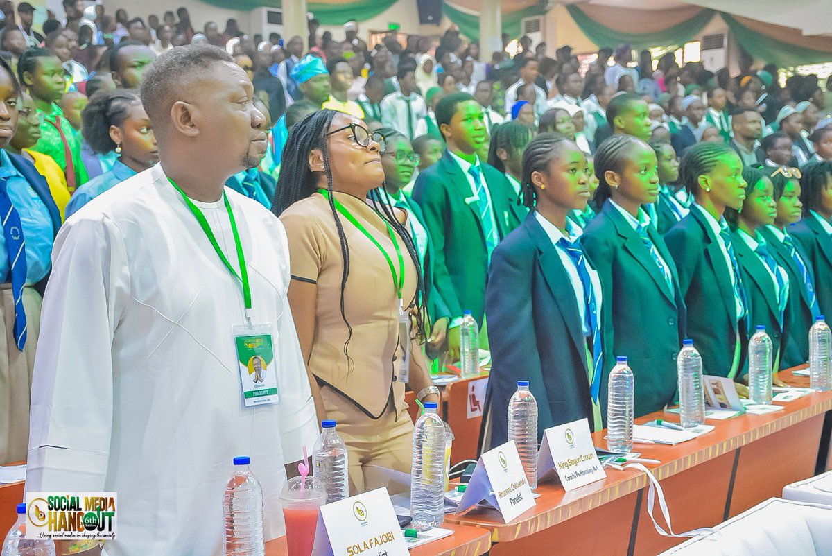 bsmhangout1's tweet image. Standing tall on another successful edition. 
The Bodex Social Media Hangout was the ultimate space where fun met purpose, real people, real talk, and real influence! #BodexSocialMediaHangout keeps raising the bar.

#Digitalconnections #DigitalCommunity #LevelUp #DigitalVoice