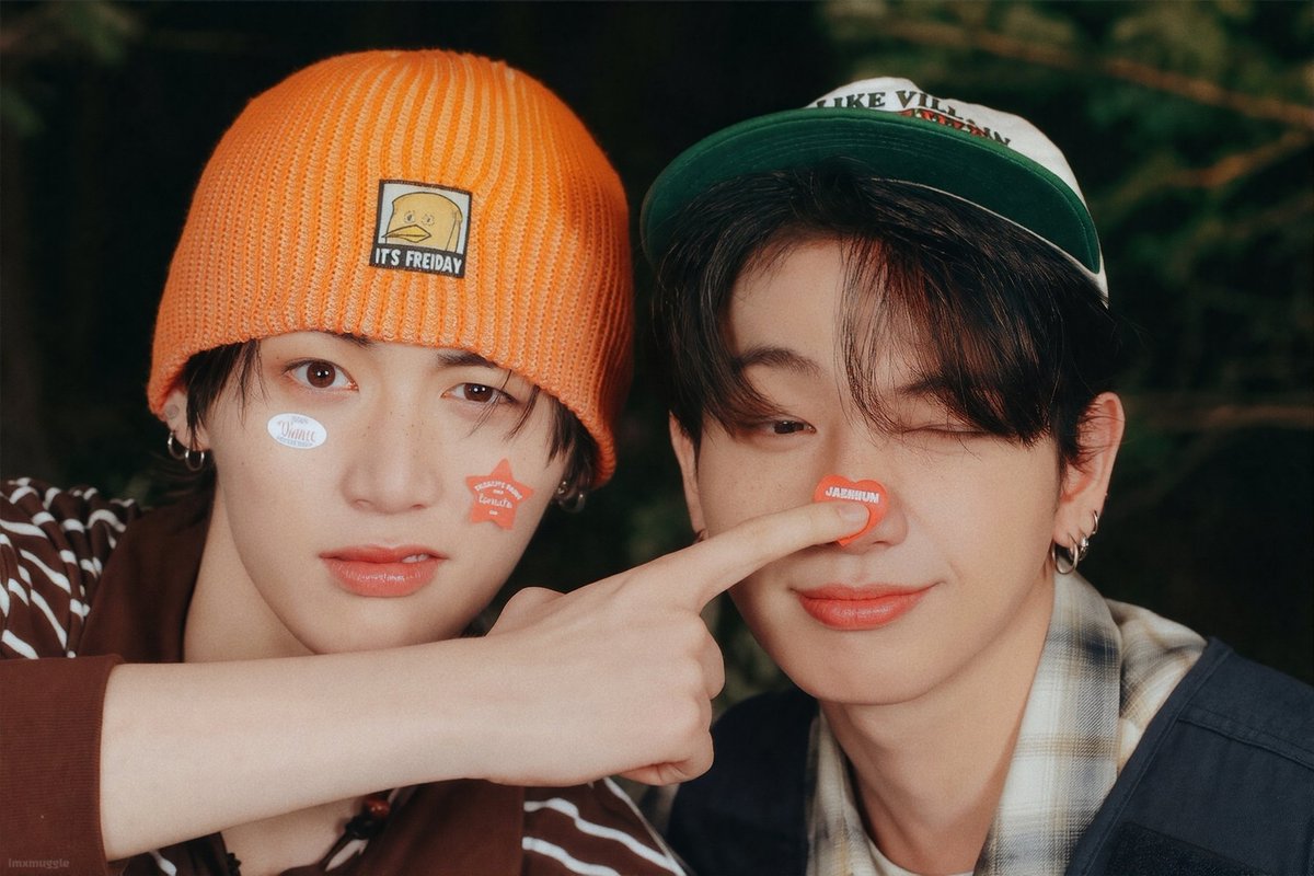 imxmuggle's tweet image. 색감조정하니까진짜너무아름답고이게바로세상의이치같고진짜둘의사랑말고는모든게다거짓같고