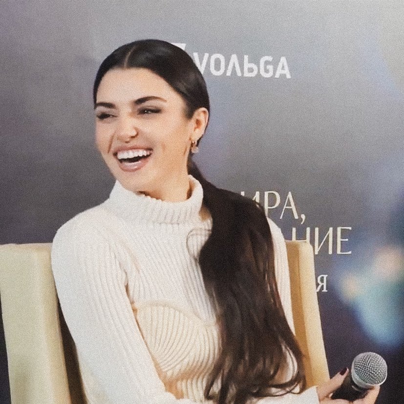 hndmiyys's tweet photo. My favorite girl, my favorite smile! 🤍 https://t.co/XeKCuXZbN6