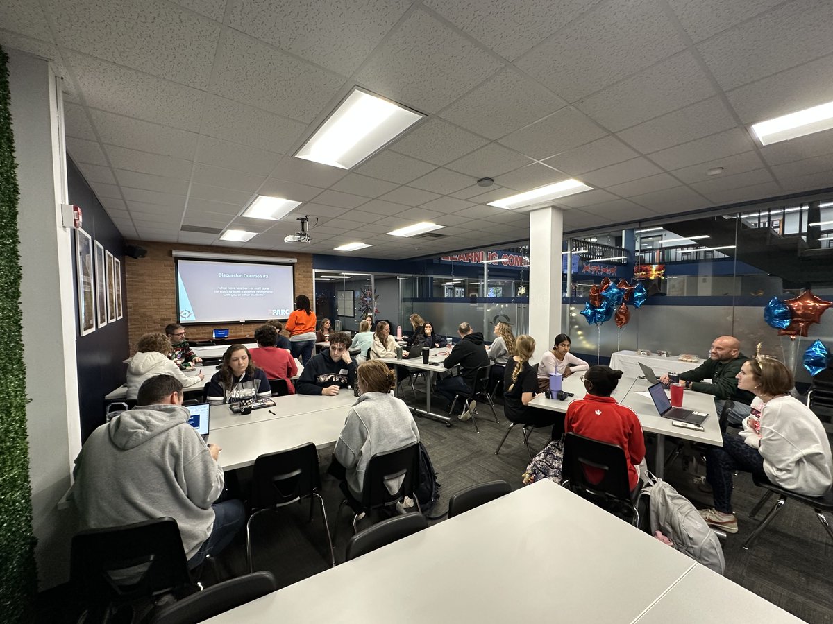 We can't think of a better way to head into Thanksgiving Break than meeting w/ a small focus group of students, to get honest feedback on what Student Services does well &amp; needs to improve on! Thanks to our Counseling Advisory Committee Listening Circle participants! #Empower203