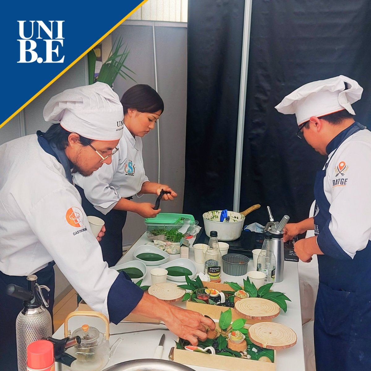 unibe_ec's tweet image. ✨ Participamos en la Final del #RetoDeInnovación, destacando entre seis instituciones y demostrando el talento y la creatividad de nuestra comunidad. 💡🙌
¡Gracias al equipo por representar con compromiso e ideas que inspiran!
#Innovación #OrgulloUNIBE #TalentoQueTransforma