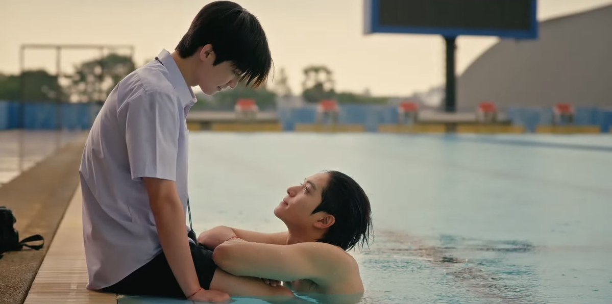 TheRightSideofC's tweet image. Holy crap! #17thSpring looks so freaking good!
If the series is anything like the pilot, this has the makings of being my next big obsession!