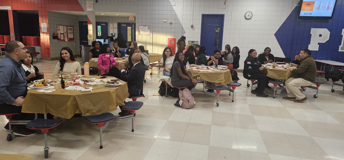 DrMauricio's tweet image. Excited to combine our @PeekskillCSD  MS and HS initiatives uplifting our girls as  My Sister&apos;s Keeper.  Thank you Dr. Ferris, Dr. Daniels, Mrs. Reid and Ms. Johnson for leading the way forward!  Thank you Sorority and City leaders for pledging your support.  #mauriciosmoments