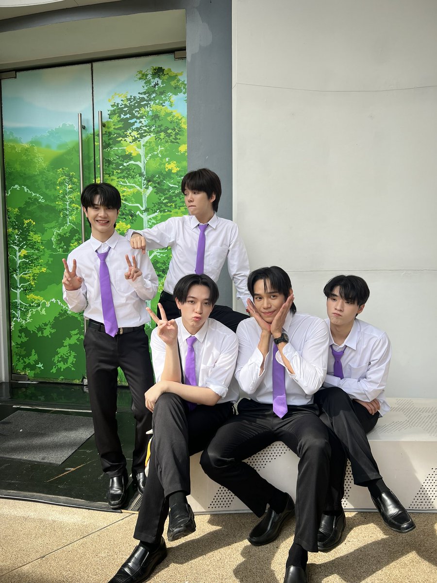 legendngern's tweet image. พอจะเป็นจิ๋วๆของแมะๆได้มะครับ  #FoureverYouP2Q15