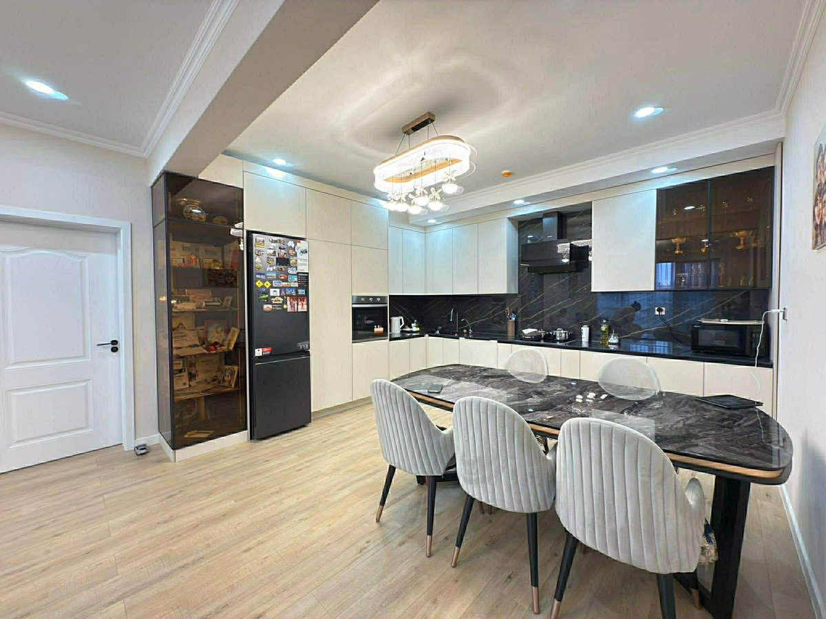 mandakh96800's tweet image. #Solaris residene хотхонд 4 өрөө орон сууц худалдана.

☎️ 80068709
☎️ 80068709

Үнэ: мкь нь 7,4 сая /нийт 889 сая/

▪️120.16 мкв 
▪️16/10+ давхарт
▪️Зүүн харууцтай
▪️Мастер унтлагын өрөөтэй
▪️Суурилсан тавилга үлдэнэ
▪️Орчлон, Хобби, Сингапур, 131-р сургууль цэцэрлэгтэй ойр