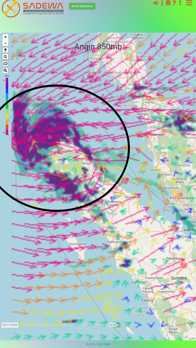 Update: bibit siklon 95B di selat Malaka dg kec. angin 45 km/j kini menguat jadi 04B (85 km/j) &amp; diprediksi mendarat di Aceh (Lhokseumawe) esok pagi. Menimbulkan hujan deras &amp; angin kencang di wilayah Aceh hingga esok pagi. Bibit siklon mendarat di Sumatra ini adalah rare event.