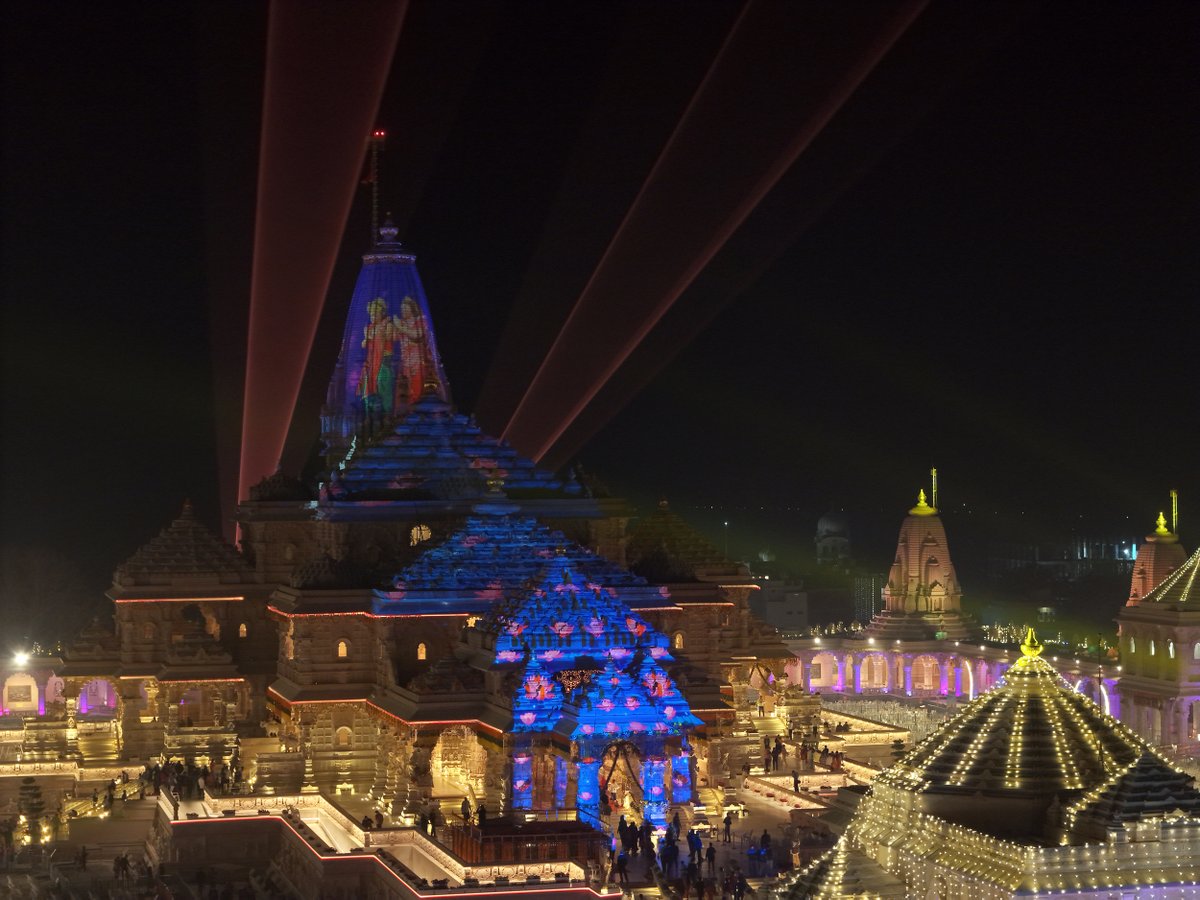 myogiadityanath's tweet image. पिछले 500 वर्षों में साम्राज्य बदले, पीढ़ियां बदलीं, किंतु आस्था अडिग रही...

जय श्री राम।