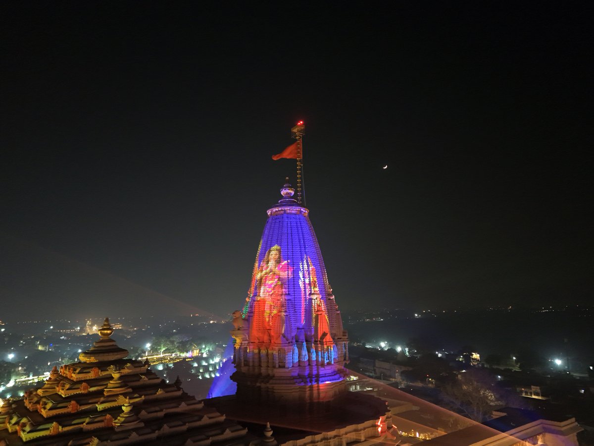 myogiadityanath's tweet image. पिछले 500 वर्षों में साम्राज्य बदले, पीढ़ियां बदलीं, किंतु आस्था अडिग रही...

जय श्री राम।