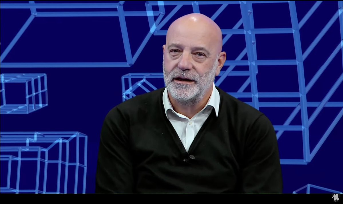JacopoFortino's tweet image. &quot;Siamo il cliente 0. Identificare la tecnologia, provarla ed andare dal cliente. Le persone che si trovano a subire il cambiamento hanno la possibilità di testare la tecnologia&quot; - Francesco Sartini, Chief Innovation Officer @blueit_news 

#AIForHumans #adv
bit.ly/ai-for-humans2…