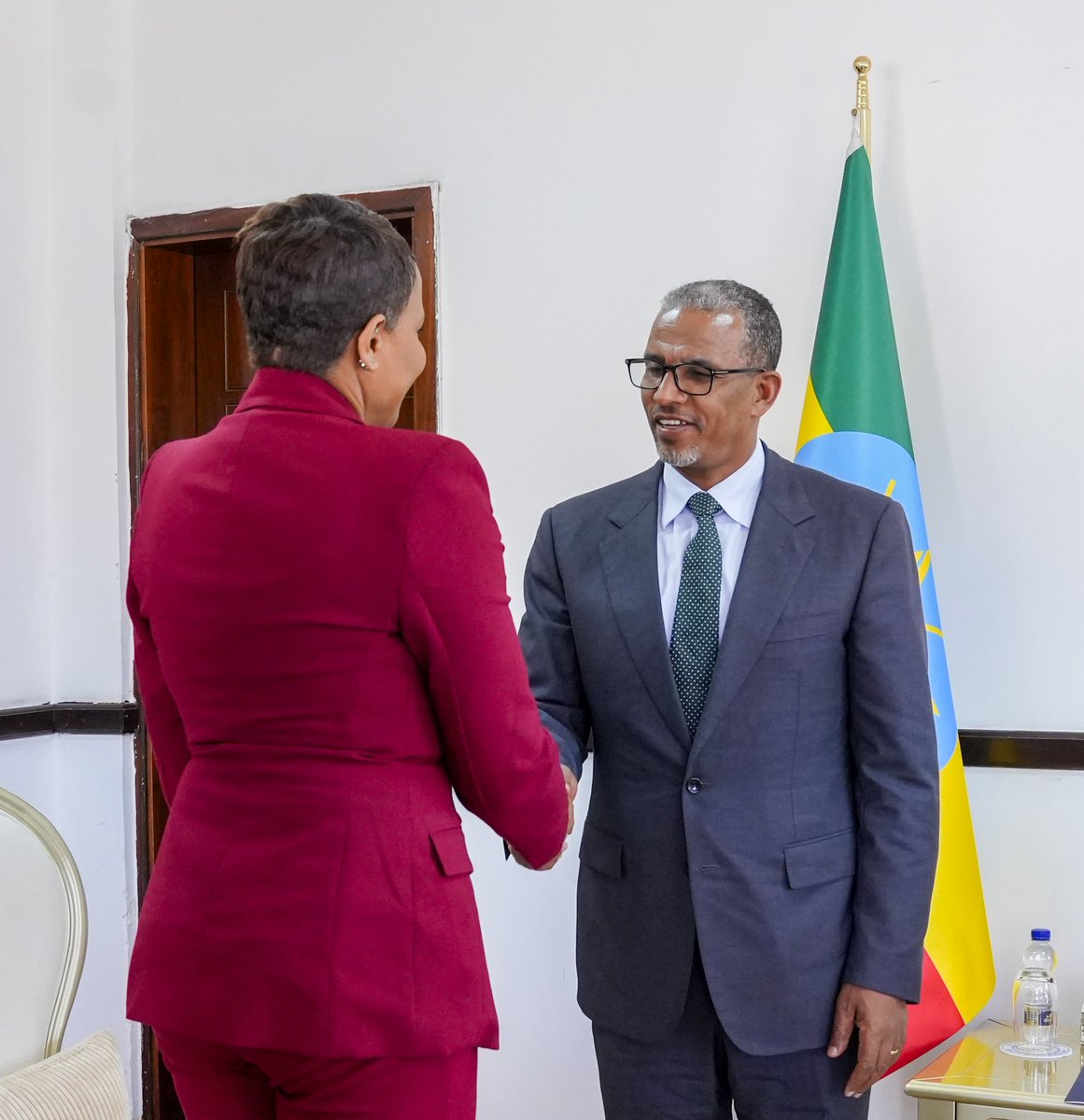 BerhanuTsegaye's tweet image. ኢትዮጵያ እና ሀይቲ ትልቅ ትርጉም ያለውና ረዥም ዘመን ያስቆጠረ ጥልቅ የሆነ ወዳጅነታዊ ትስስርን የሚጋሩ  አገራት ናቸው። ሀይቲ በአዲስ አበባ ኤምባሲ ለመክፈት ላሳለፈችው ውሳኔ የኢትዮጵያ መንግስት ከፍተኛ አድናቆት አለው።በዛሬው እለት በሀይቲ…