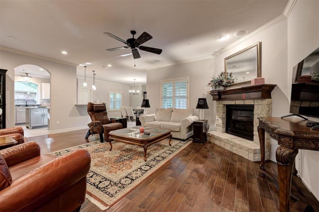 WyattPoindexter's tweet image. OKC gated home: 2 beds + office/bonus, big yard, screened patio, HOA upkeep—perfect for easy, active living!
Listed by Ryan R. Hukill – The Agency Oklahoma
5632Nw126thStreet.com
#OKCOK #GatedCommunity #TheAgencyOK #5632NW126thST