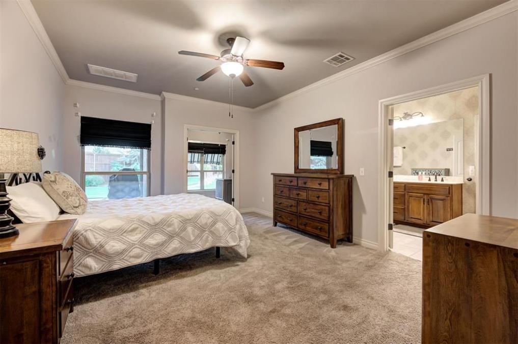 WyattPoindexter's tweet image. OKC gated home: 2 beds + office/bonus, big yard, screened patio, HOA upkeep—perfect for easy, active living!
Listed by Ryan R. Hukill – The Agency Oklahoma
5632Nw126thStreet.com
#OKCOK #GatedCommunity #TheAgencyOK #5632NW126thST