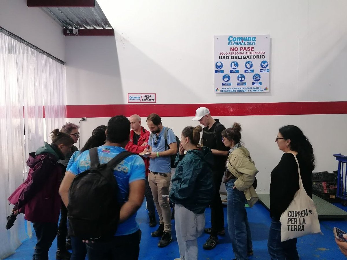 El membre del Secretariat Nacional de la CUP <a href="/BernatLavaquiol/">bernat lavaquiol</a> ha participat de la delegació catalana que ha anat a veure el procés participatiu de les Consultes Populars de les Comunes de Veneçuela, on la ciutadania ha triat els projectes més necessaris per a la seva comunitat.