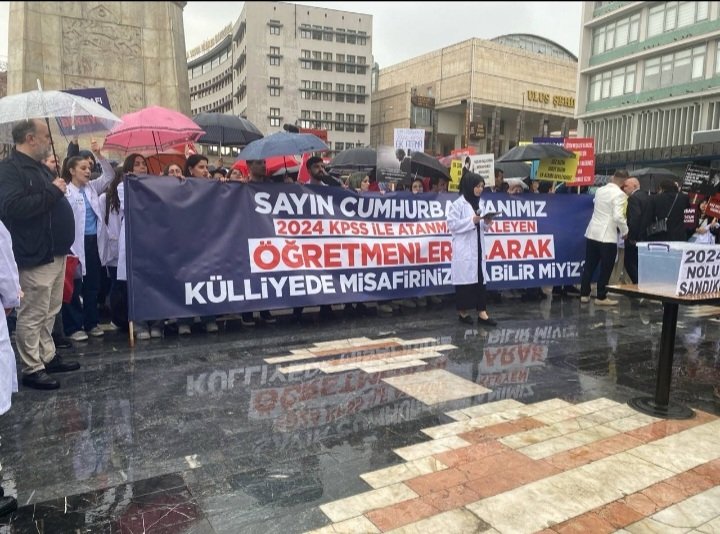 Binlerce öğretmenin emeğinin karşılığı verilmeli.
Devletimiz bu talebi gerçekleştirecek güçtedir. 
Muhakkak haklarımızı iade edecektir.
2024 kpss ek atama mujdesi bekliyor.
#Cumhurdan2024KPSSEkAtama