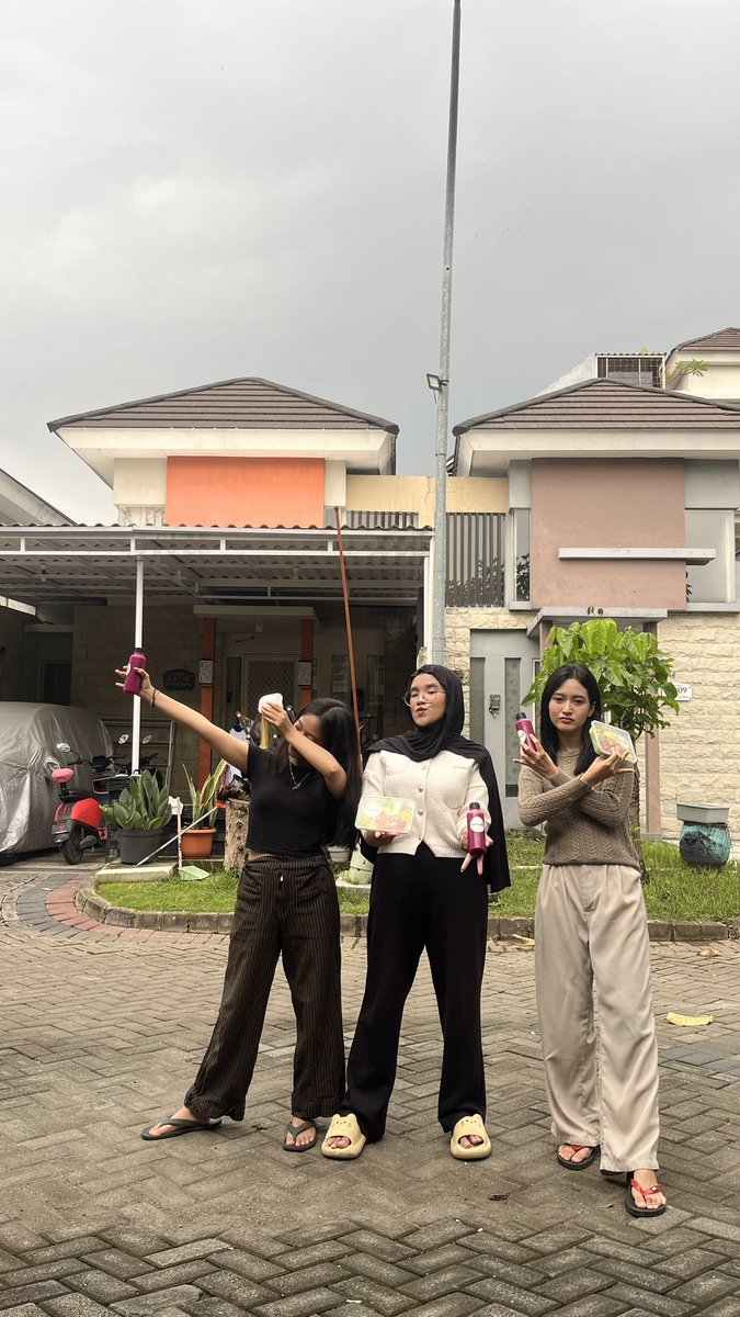 qnancrumbs tweet media