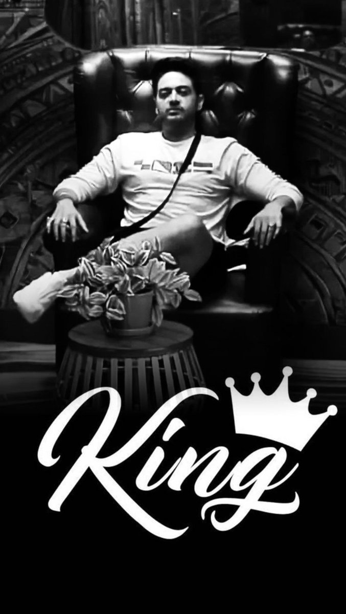 nirajmalhotra's tweet image. KING IS ALWAYS BE A KING

Bhai Great News for #GauravKhanna Fans Like me &amp;amp; you He not only wins the Ticket to Finale but also becomes the Officially ACTING CAPTAIN of the house, means the LAST CAPTAIN of Bigg Boss 19.

#BB19 #GK
#GauravKhanna𓃵 #BiggBoss19 
#KhannaKaKhaandaan
