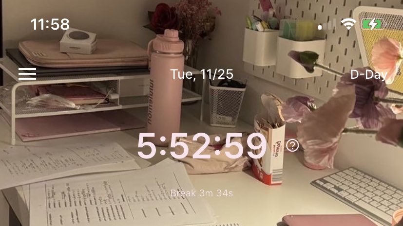 all4mrtn's tweet image. 25! studied outside and studied AGAIN at home 🤯 

love and hate talaga sa ToP hahaha love because i learned a lot and it gives me realizations in so many aspects, hate because i have to deal with Freud on every goddamn page. 😵‍💫 

#studytwt #studylog