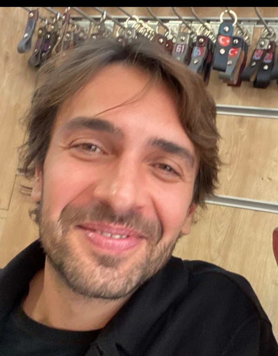 miklsap's tweet image. Fotoğrafin kokusu var, saçlar buram buram Dalin kokuyor