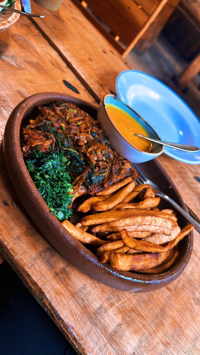 waithera_jk's tweet image. today i walked 7km and had plaintain &amp;amp; kienyeji chicken at Ha Njeri ☘️♥️