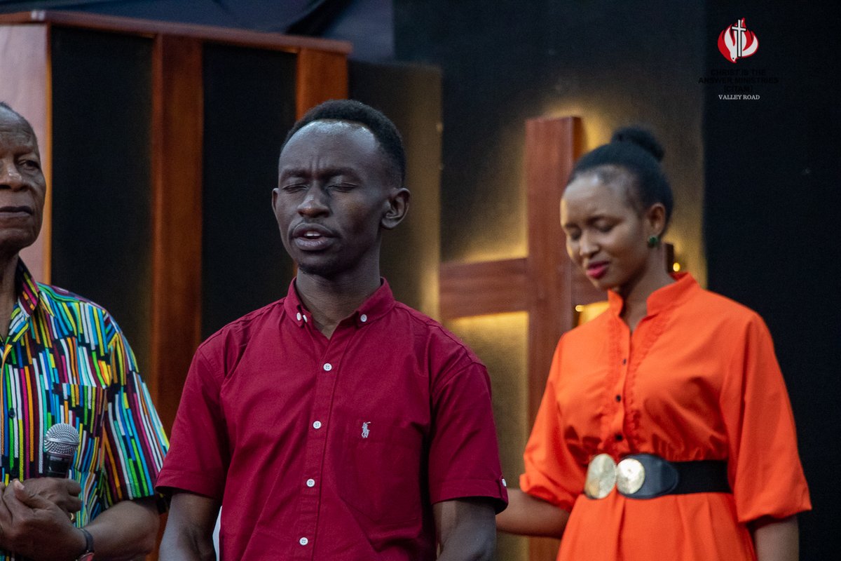 CitamVrdKE's tweet photo. We bow down and worship Youβ β that was the cry of our hearts today as the worship team led us into a powerful atmosphere of surrender in our Tuesday Prayers
#tuesdayprayers #instepwiththespirit #citamvalleyroad https://t.co/o1ait4U2pw