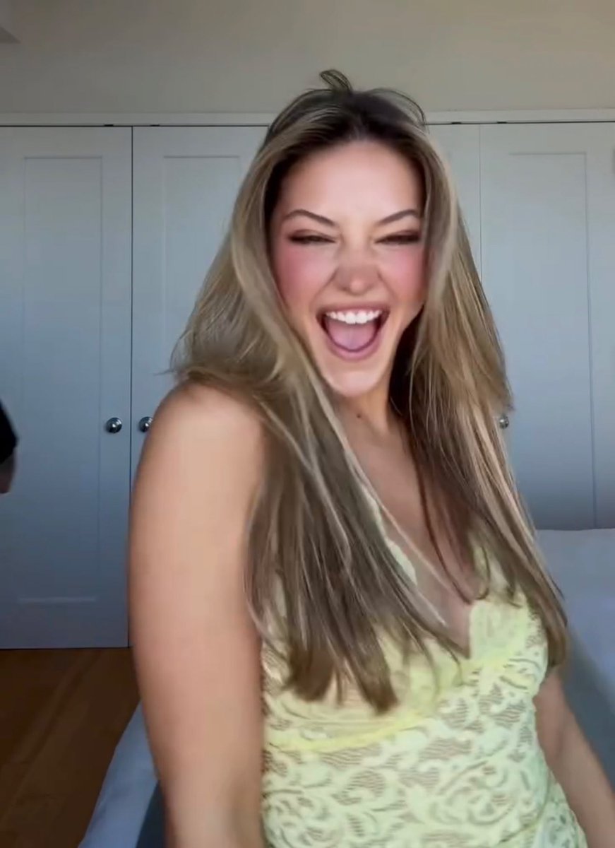 clinesbabie's tweet photo. oh mama’s back! https://t.co/fJaYZhjjb3