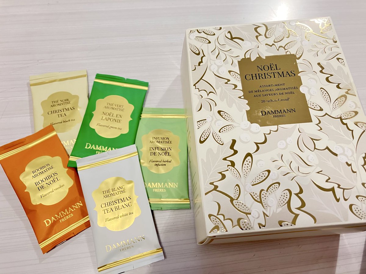 クリスマスプレゼント探してたらDAMMANNのクリスマスコフレ見つけた〜❣️🎄
プレゼントを買いに行ったのに自分用も買ってしまった。
Thé blancってDAMMANNではよく扱ってるけどフランスではなかなか珍しい✨✨