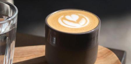 El consumo habitual de #café se asocia a un menor riesgo de fragilidad durante la vejez. Vía: <a href="/LaVanguardia/">La Vanguardia</a> lavanguardia.com/comer/tendenci…
