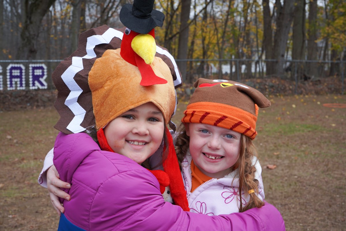 ccsdschools's tweet image. Reports of turkeys on the loose have been coming in all across #ClarkstownCSD! Turkey trots (📸: NC) have taken over the fields and playgrounds, filling the days leading up to the Thanksgiving break with lots of fun and fast feet. #ClarkstownCommitment #Motivated