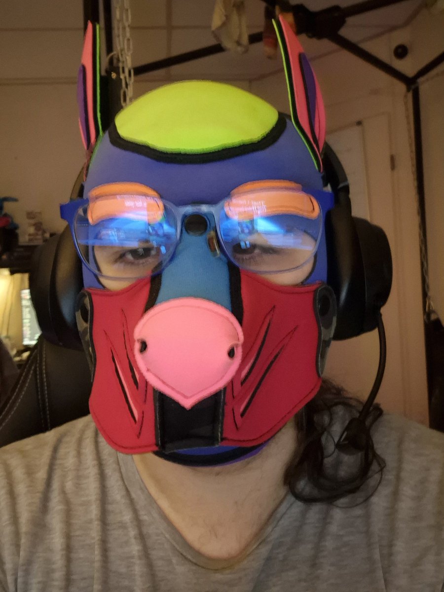 Awoooo!