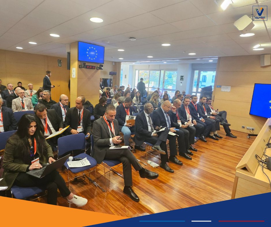 EntenteValabre's tweet image. Aujourd’hui, notre chef de division Innovation et Prospective (#PôNT) intervient à #Barcelone dans le cadre du second Workshop #Européen sur les feux de forêt, organisé par la Commission européenne (DG-ECHO), l'union pour la Méditerranée (UpM), PPRD Méditerranée et l'OEA. À cette